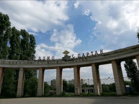 «Лавка чудес» на стадионе «Спартак»: застройщика наказали за срыв нацпроекта