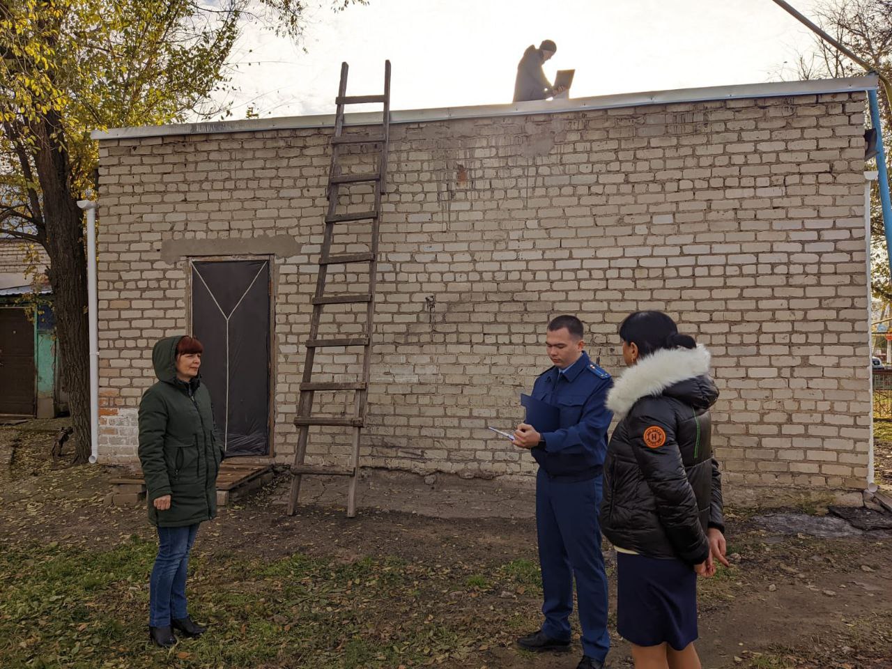 Ремонт школ и детских садов закончен. Начинаются посадки