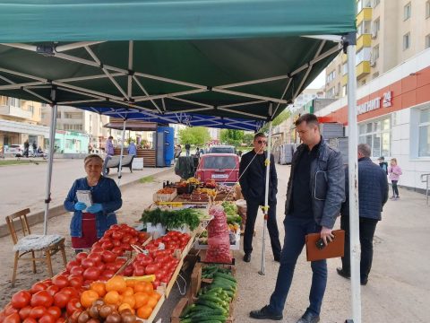 Что мешает нам жить по-человечески