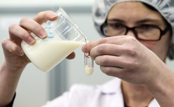 Саратовскую компанию поймали на продаже фальсифицированной молочной продукции