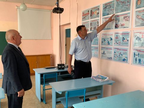 Директору школы обещают оклад в 60 тысяч рублей