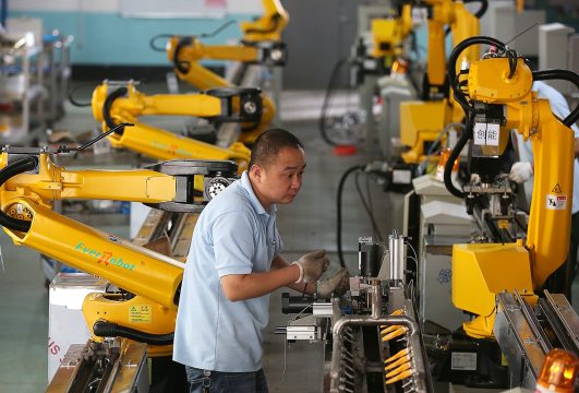 Лидером 2022 года по запуску новых промышленных роботов стал Китай