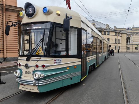 В Санкт-Петербурге завершились сертификационные испытания ретро-трамвая «Достоевский»
