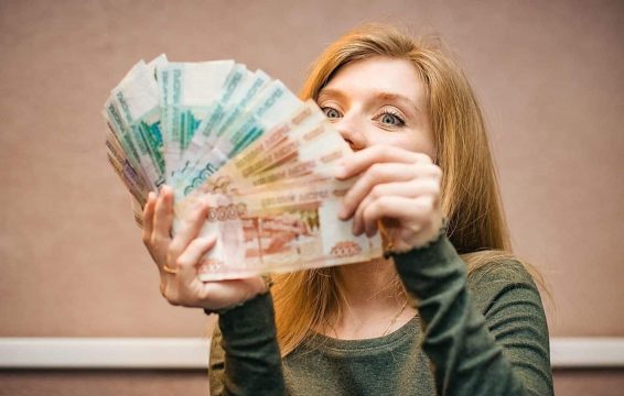 Мечты молодых россиян о высоких зарплатах разбиваются о суровую реальность