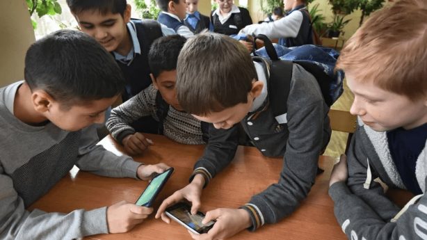 Мобильные устройства для учащихся запретят