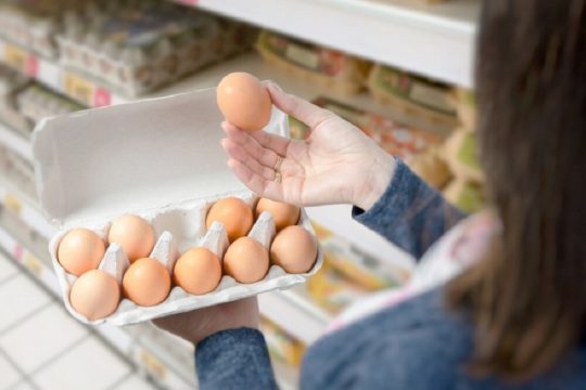 Цены на яйца пытаются снизить директивным порядком