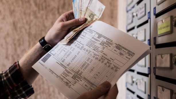 Коммунальные долги граждан РФ продолжают расти