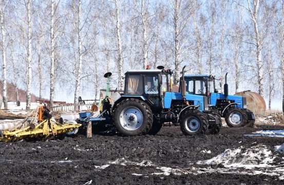 На начало посевной кампании Правительство РФ выделило аграриям 30 миллиардов льготных кредитов