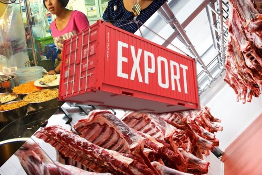 Россия нарастила экспорт картофеля и мяса в живом весе