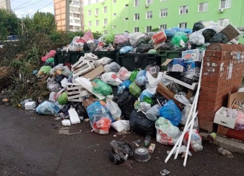 Сергей Овсянников заявил, что улицы Саратова ещё не скоро избавятся от мусорных куч