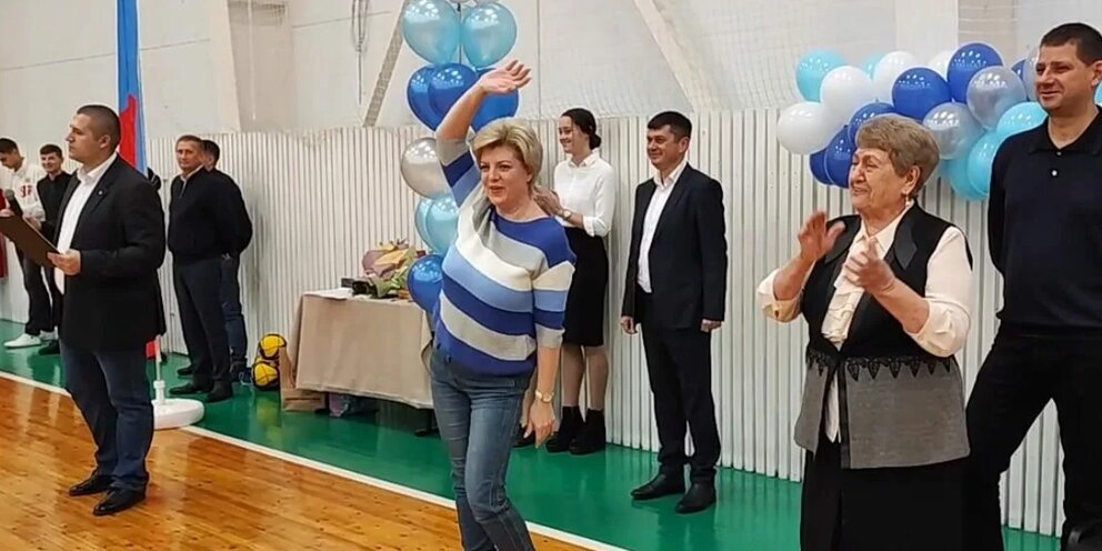  Лада Мокроусова упала и не отжалась