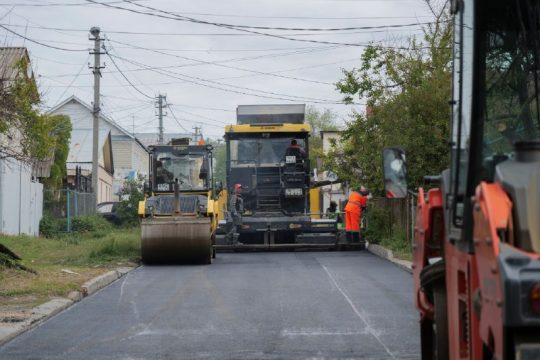 Губернатор продолжает освещать дорожный ремонт в Саратове