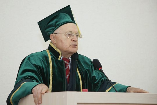 В РФ сокращается количество кандидатов и докторов наук