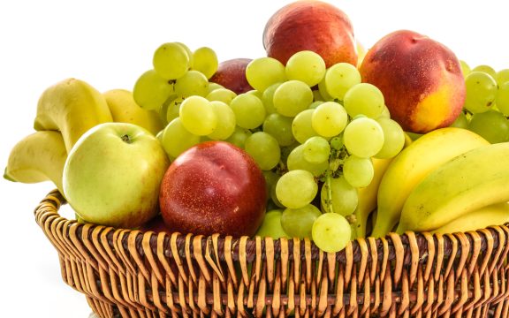 РФ увеличит импорт ягод и фруктов