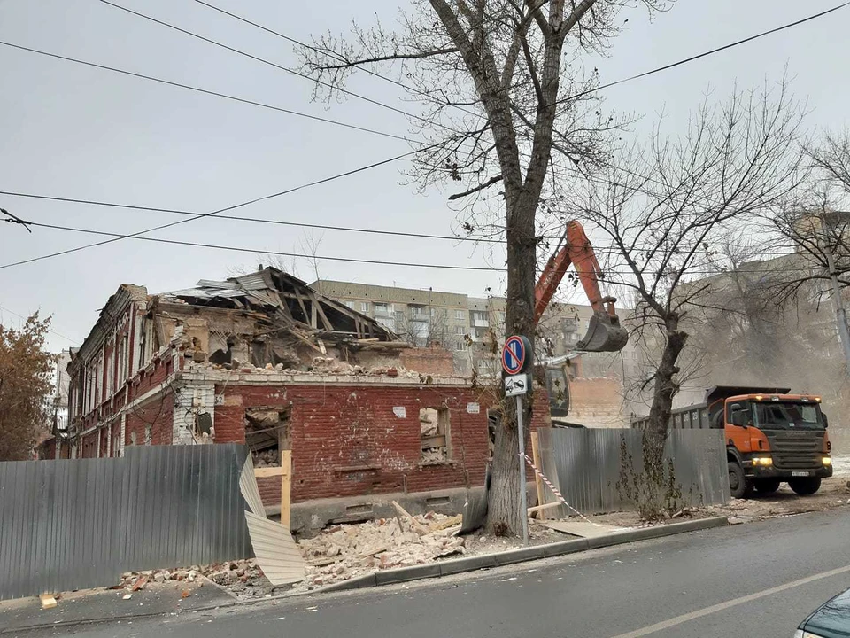 В Саратове начинают  сносить  дома