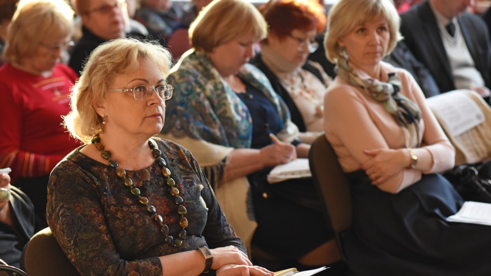 В Саратовской области начнут платить премии советникам директоров образовательных учреждений