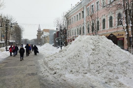 Суд обязал администрацию Саратова организовать  площадку для складирования снега  