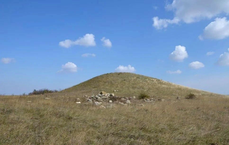 В Саратовской области обнаружены древние курганы