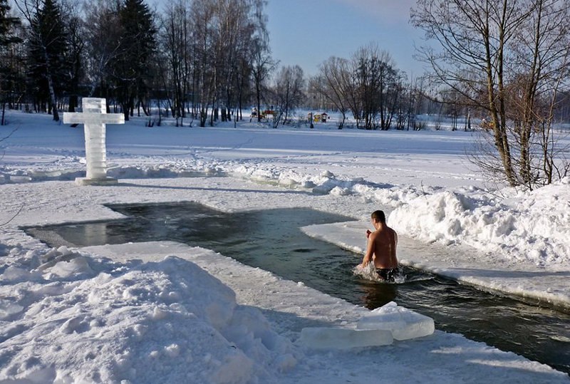 После Крещенских купаний нельзя пить алкоголь