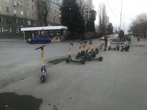 Владельцев самокатов штрафовать намерены серьезно