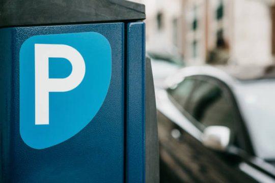 В Саратове готовят линейку штрафов за не оплату парковки