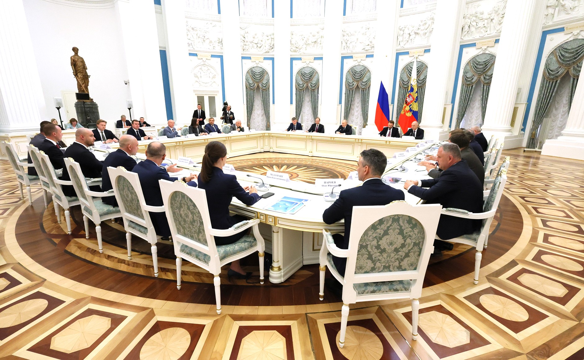 На встрече с предпринимателями Владимир Путин обсудил проблемы семеноводства и селекции