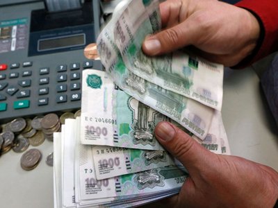 Долги по зарплате в России продолжают расти