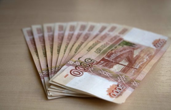 Дефицит бюджета РФ повышается в три раза