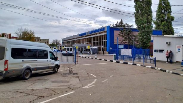 АО «СарАвтовокзал»  незаконно взимало плату за предварительную  продажу билетов