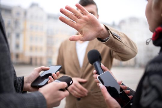 Нарушение сроков ответа на запрос информации порождает фейки и слухи!