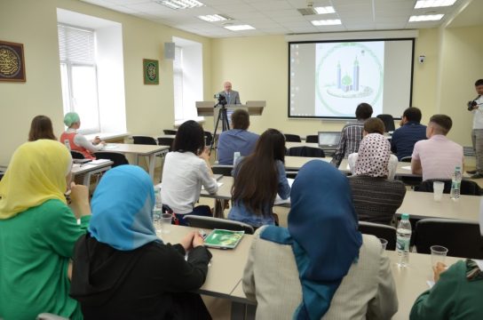 МВД и Минобразования  вводят обмен данными о детях мигрантов