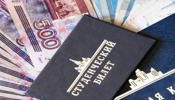 Каких зарплат ждут молодые специалисты в России