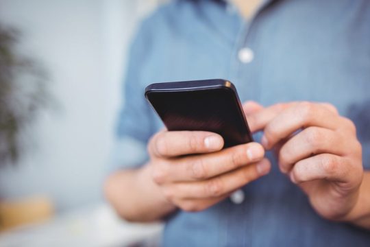 Вступили в силу нормы, запрещающие использование иностранных мессенджеров