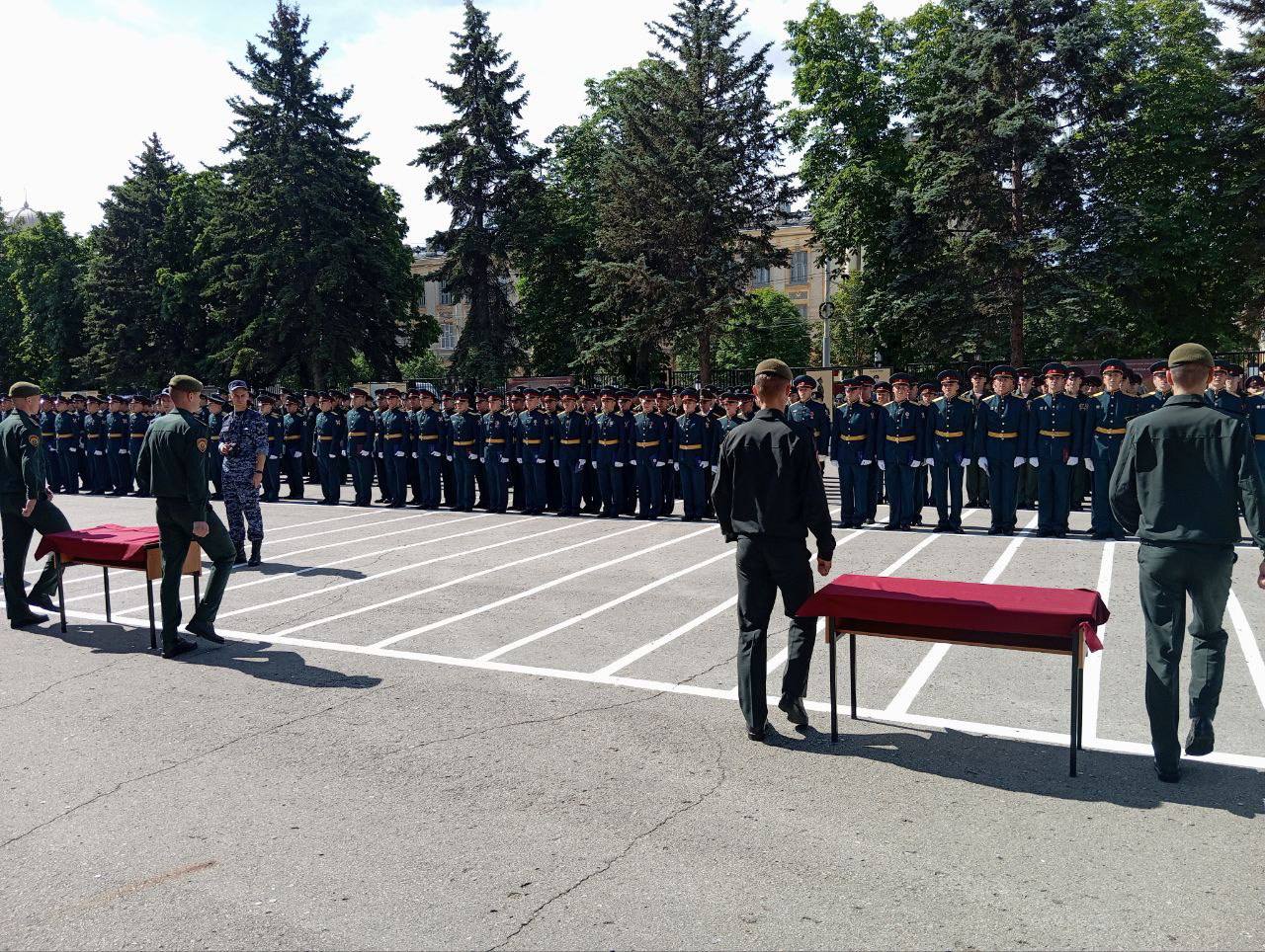 Молодые офицеры получили дипломы