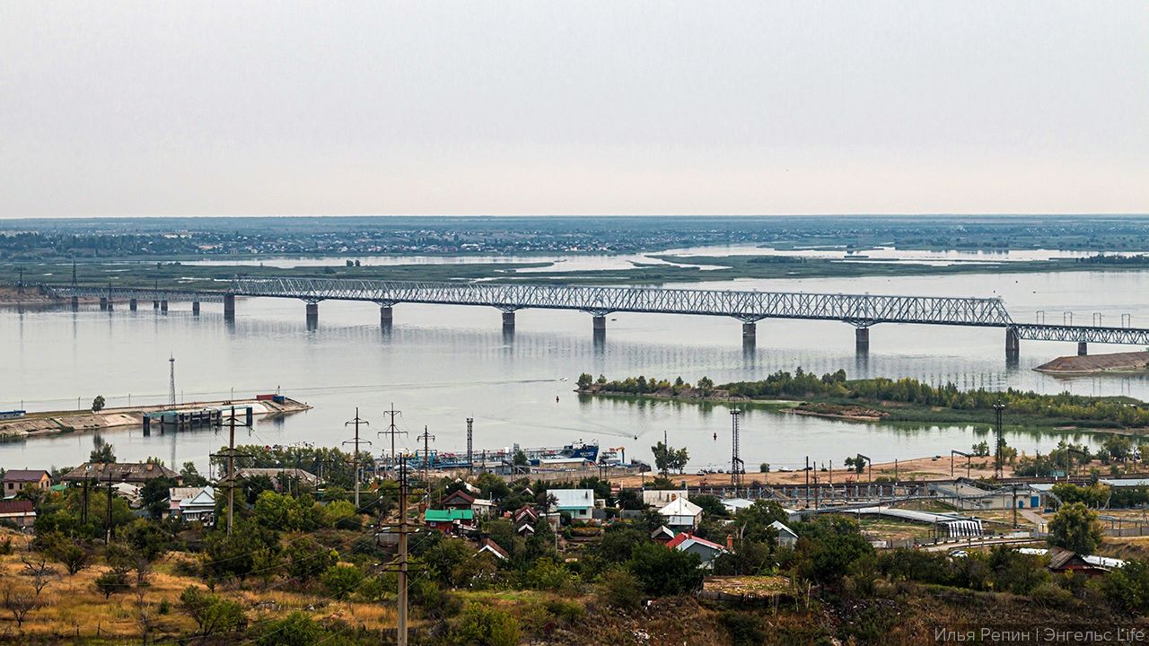 В Саратове ФСБ предотвратила подрыв железнодорожного моста через Волгу