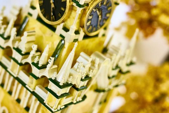 Спасская башня из янтаря уже покоряет сердца