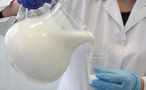 В Госдуме  обсудили усиление контроля качества молочной продукции