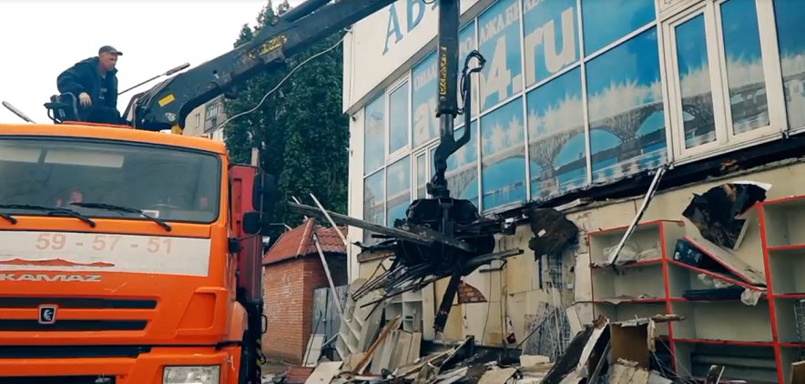 В Саратове сносят незаконные постройки