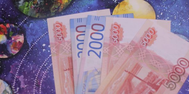 Россияне берут микрокредиты на еду и ЖКХ
