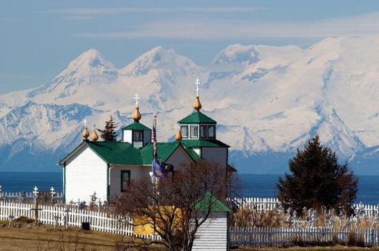 Православные жители Аляски готовятся к встрече двух президентов
