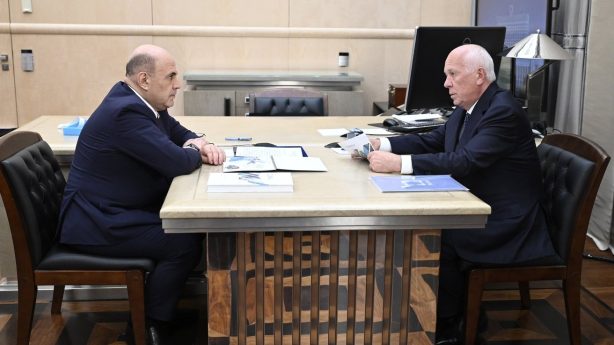 Михаил Мишустин встретился  с генеральным директором государственной корпорации «Ростех» Сергеем Чемезовым