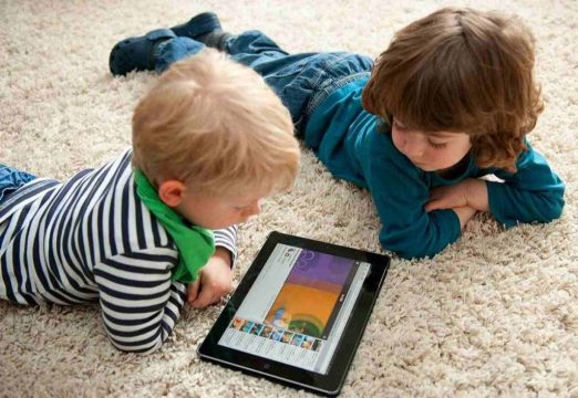 Треть родителей в России не контролируют детские интересы в интернете