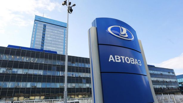 Автогиганты переходят на четырехдневку