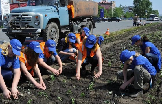 Саратовские подростки нашли временную подработку во время летних  каникул