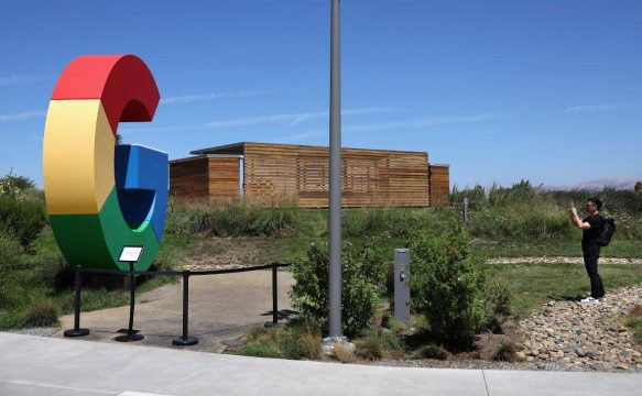 Google уступает: корпорация отказалась от иска против RT и «Спаса»