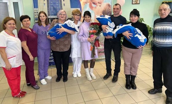 Родила двойню — получи 50 тысяч рублей, тройню — получи 100 тысяч!