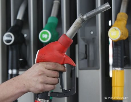 Топливный кризис попытаются ликвидировать «потолком цен»