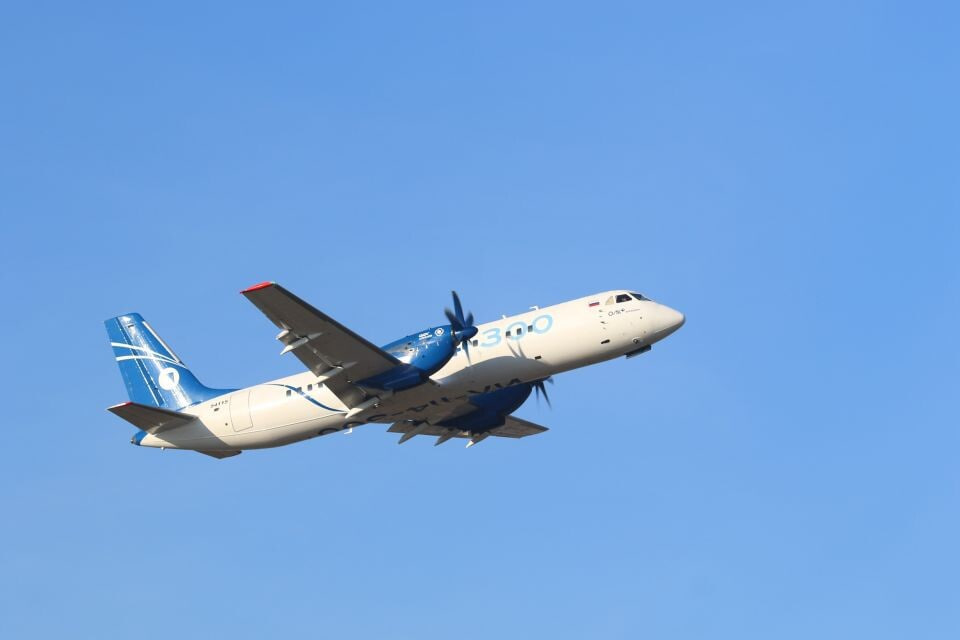 Ил-114-300 вырулил на финишную прямую