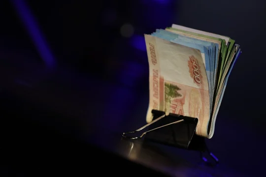 По уровню зарплат Саратовская область занимает провальное 66-е место