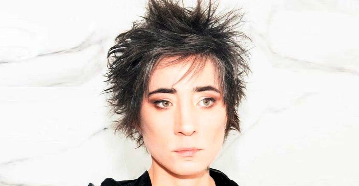 Иноагент и русофоб Земфира распродаёт оставшееся в России имущество